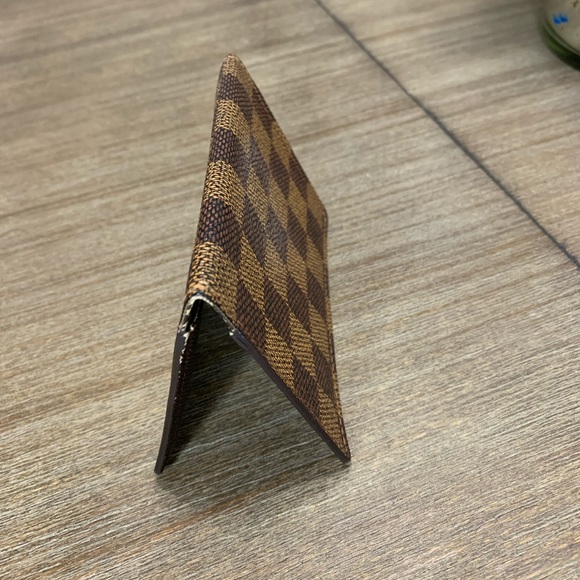 Authentic Louis Vuitton Damier Ebene Card Holder - Picture 8 of 10